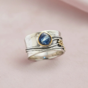 Dory - Vintage Elegance Ring