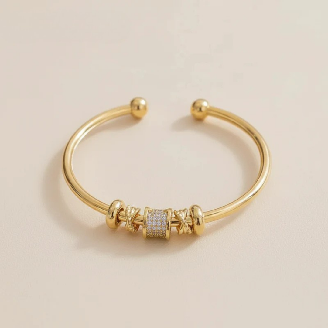 Miah - Sparkling Twist Bangle
