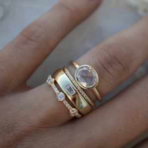 Kira - Timeless Elegant Ring